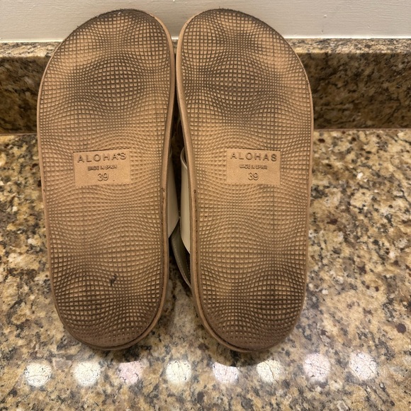 ALOHAS Two-Tone Tan & Cream Cross-Strap Slingback Sandals - Picture 3 of 5